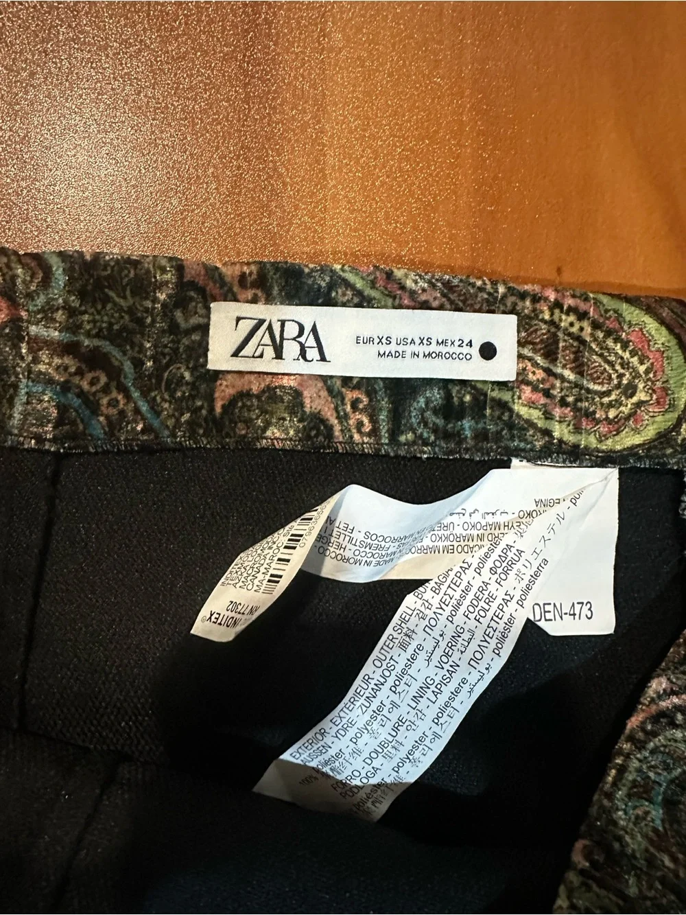 ZARA Paisley Velvet Mini Skirt Size XS Boho Y2K Stretch Bodycon Multicolor Women